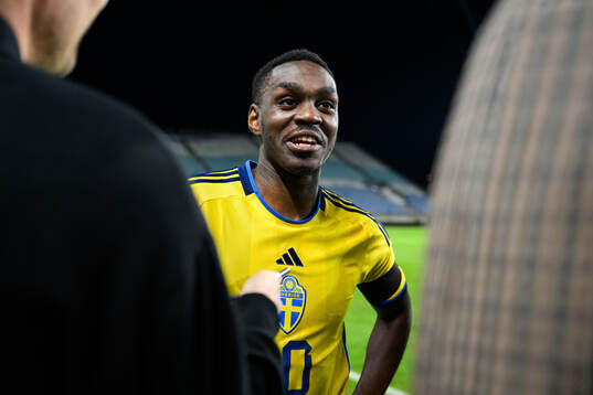 Joel Asoro of Sweden speaks to media