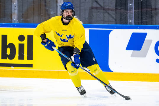 Astrid Lindeberg of Sweden at a practice session
