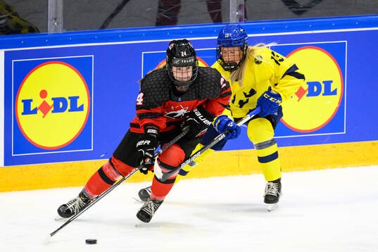 Abby Stonhouse of Canada and Mira Hallin of Sweden