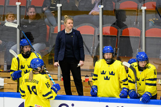 Assistant coach Pernilla Winberg of Sweden
