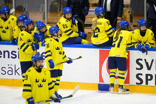 Isabelle Leijonhielm Emilia Bergeby Hallbeck of Sweden look