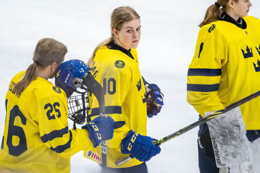 Linnea Natt och Dag of Sweden looks dejected