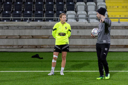 Häckens  Anna Anvegård och  fystränare Jordi Gonzalez