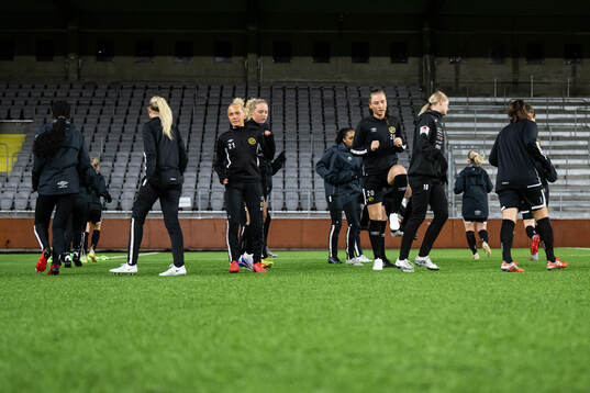Spelarna värmer upp