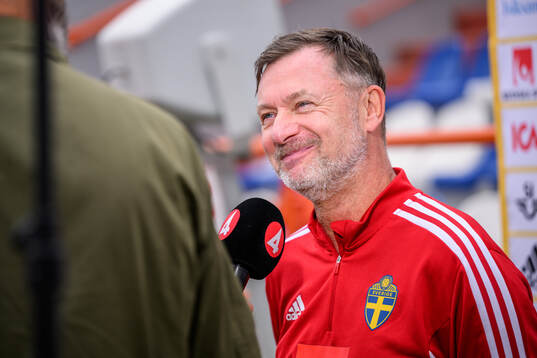 head coach Peter Gerhardsson of the Swedish women's