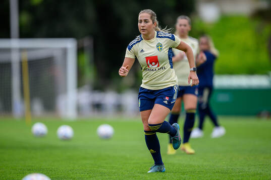 Felicia Saving of the Swedish women's football national