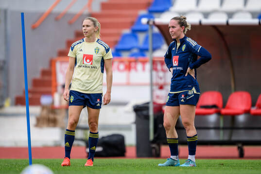 Jonna Andersson and Julia Roddar of the Swedish women's