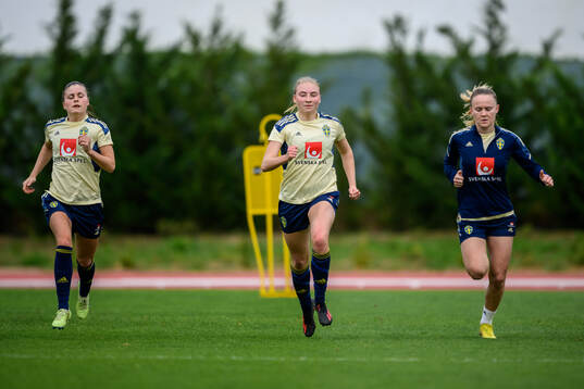Hanna Wijk, Stinalisa Johansson and Matilda Vinberg of the