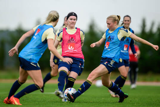 Linn Vickius and Stinalisa Johansson of the Swedish women's