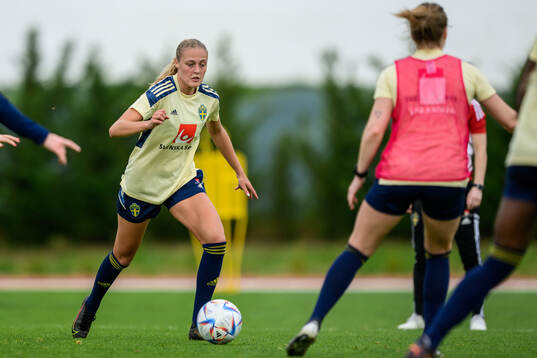 Elma Juntila Nelhage of the Swedish women's football