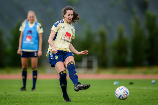 Nellie Karlsson of the Swedish women's football national