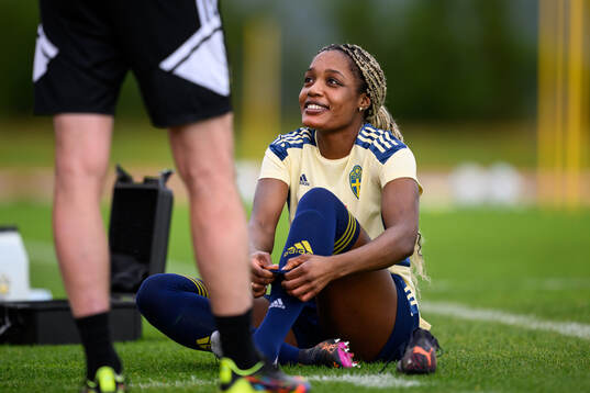 Evelyn Ijeh of the Swedish women's football national team