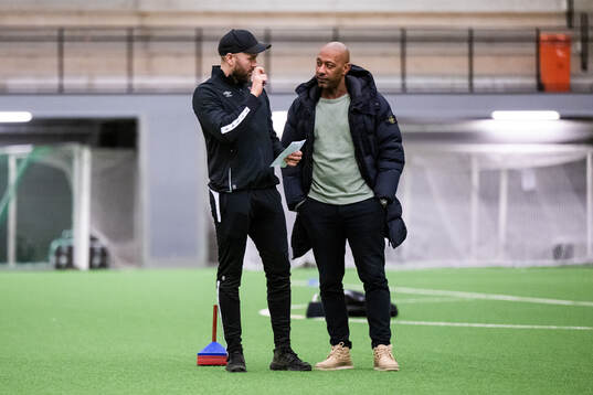 Fystränare Oscar Ljungblom och tränare Jeffrey Aubynn