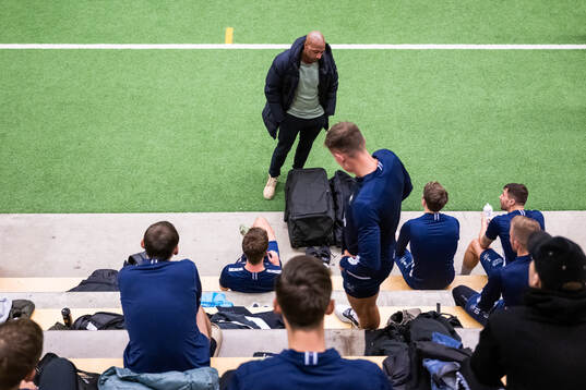 tränare Jeffrey Aubynn