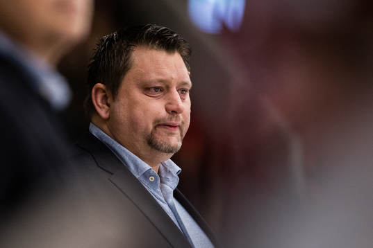 Modos tränare Mattias Karlin