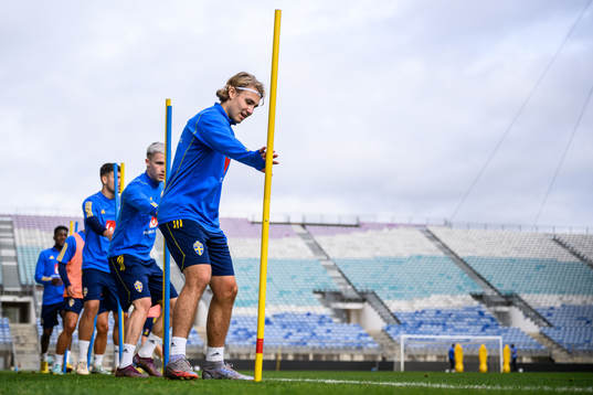 Bläddra bland fler bilder av Football, Winter Tournament, Day 9, Sweden, Training