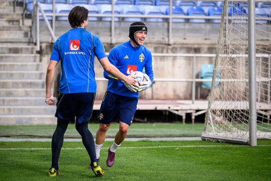 goalkeeper Jacob Widell Zetterström and Jacob Ondrejka of