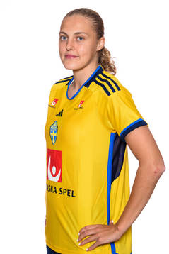 Elma Juntila Nelhage of the Swedish women's football