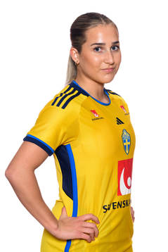 Felicia Saving of the Swedish women's football national