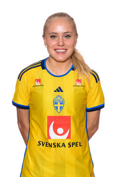 Alva Selerud of the Swedish women's football national team