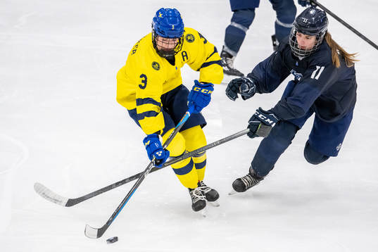 Bläddra bland fler bilder av 2023 IIHF U18 Women's World Championship, day 4, Sweden - Finland