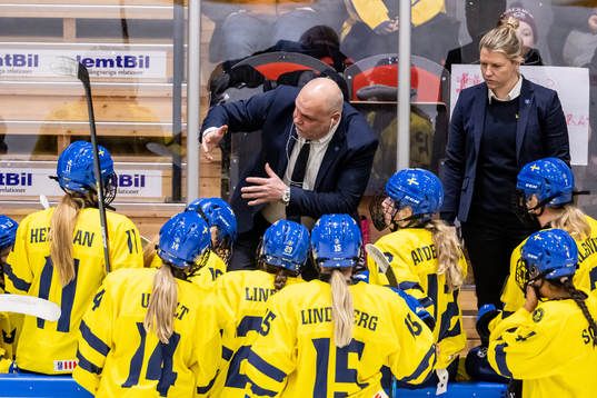 Assistant coach Ulf Hall and assistant coach Pernilla