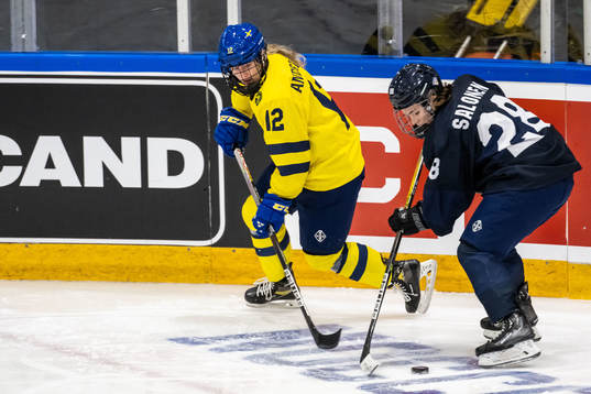 Stina Andersson of Sweden and Pauliina Salonen of Finland