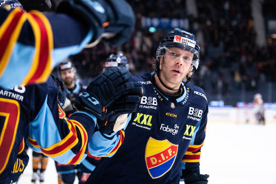 Djurgårdens Olle Liss jublar