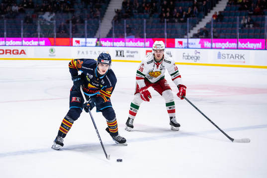 Djurgårdens Liam Öhgren och Moras Axel Sundberg