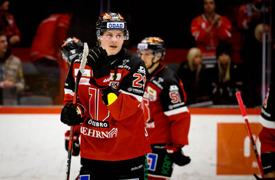 Örebros Milton Oscarson jublar