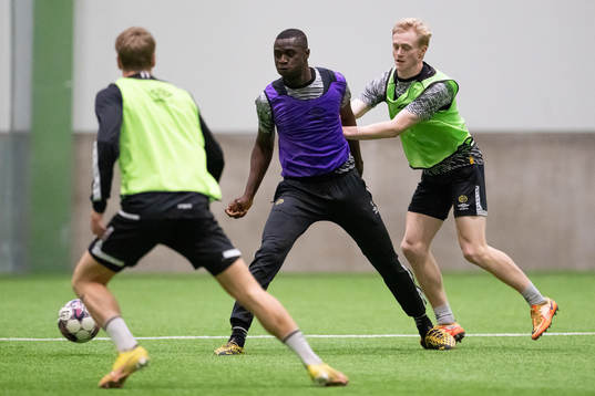 Maudo Lamine Jarjue och Oscar Aga