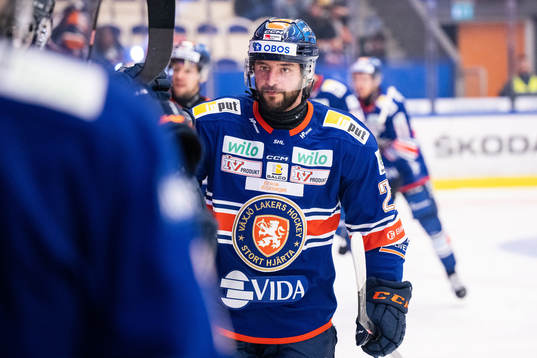Växjös Tobias Rieder jublar