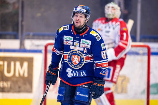 Växjös Robert Rosén jublar