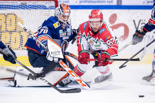 Växjös målvakt Adam Åhman och Frölundas Jacob Nilsson