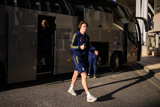 goalkeeper Jacob Widell Zetterström arrives at Estadio