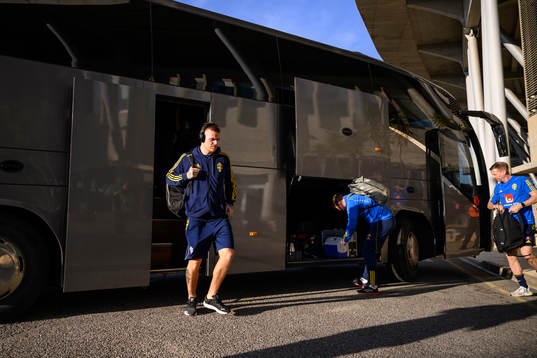 Victor Eriksson arrives at Estadio Algarve
