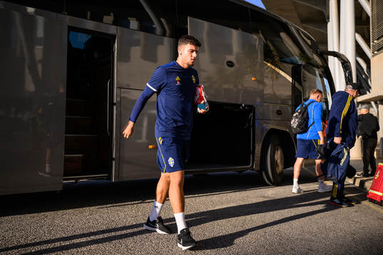 Edvin Kurtulus arrives at Estadio Algarve