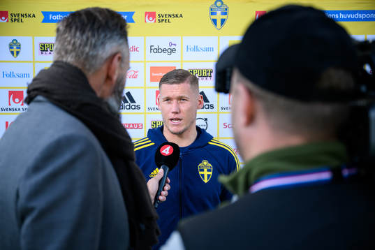 Victor Edvardsen of Sweden speaks to media