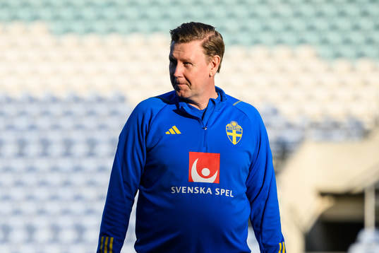 assistant coach Peter Wettergen