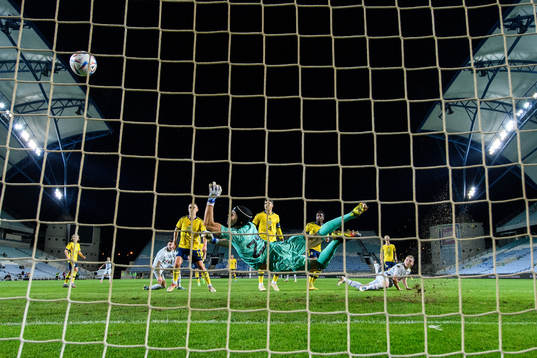 goalkeeper Jacob Widell Zetterström of Sweden