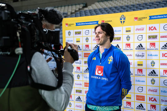 goalkeeper Jacob Widell Zetterström of Sweden