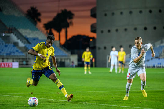 Josafat Mendes of Sweden and Aron Sigurdarson of Iceland