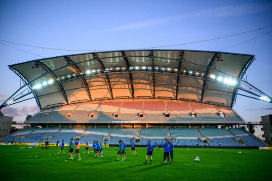 Players of Sweden warming up at Estadio Algarve