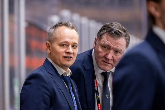 Head coach Andreas Karlsson of Sweden