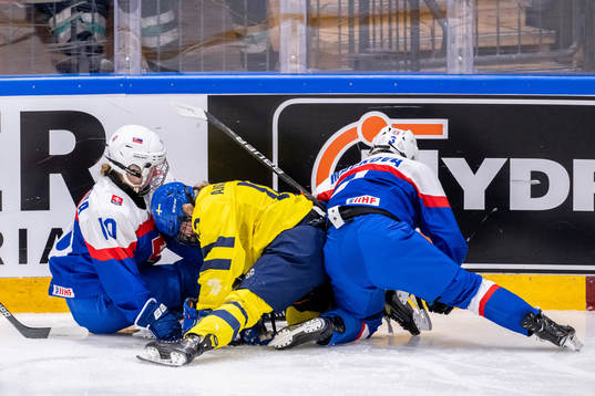 Stina Andersson of Sweden against Laura Jancsoova and Klara