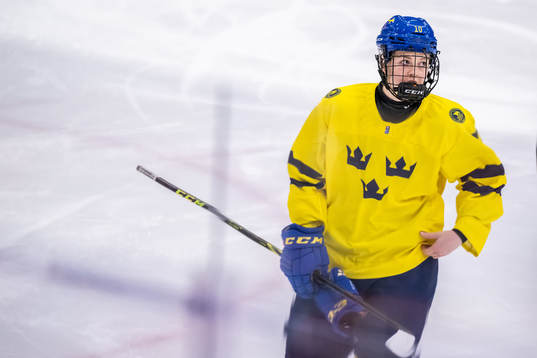 Linnea Natt och Dag of Sweden looks dejected