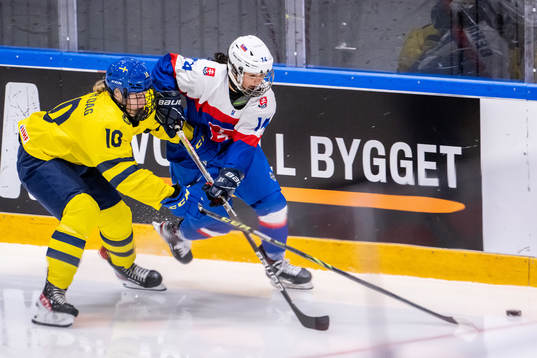 Linnea Natt och Dag of Sweden and Lilien Benakova of
