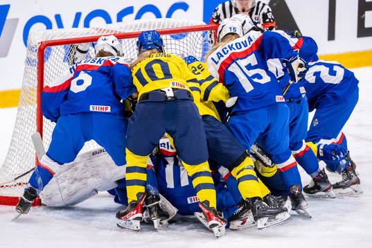 Linnea Natt och Dag and Stella Lindell, Stina Andersson of