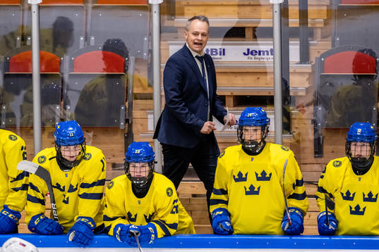 Head coach Andreas Karlsson of Sweden