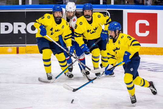 Nela Lopusanova of Slovakia against Ebba Hedqvist, Jenna